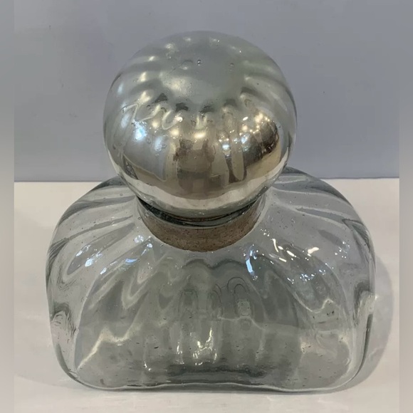 1980's Mexican Hand Blown Glass Decanter with Mercury Glass Sphere Stopper MINT! - Picture 2 of 5